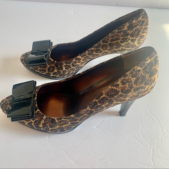 Anne Klein Leopard Cheetah Sparkly Pumps with Bows - Picture 1 of 7